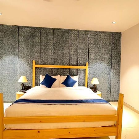 Chirala V Hotels And Resorts מראה חיצוני תמונה