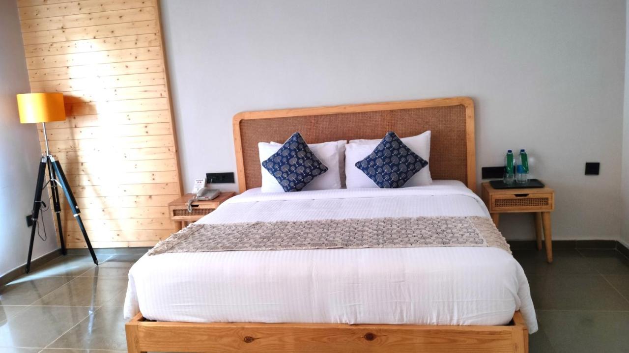 Chirala V Hotels And Resorts מראה חיצוני תמונה