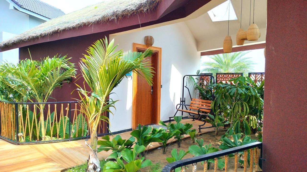 Chirala V Hotels And Resorts מראה חיצוני תמונה