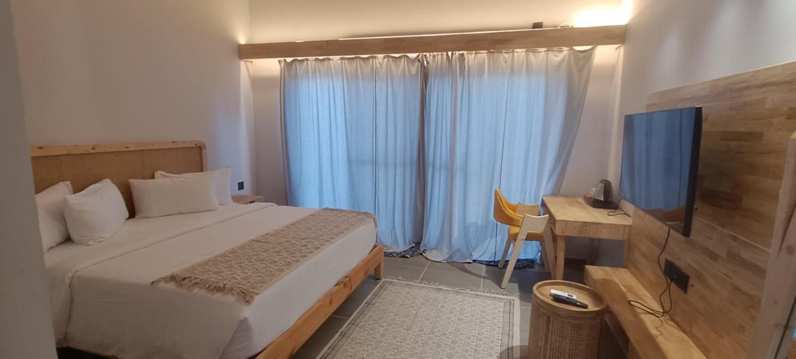 Chirala V Hotels And Resorts מראה חיצוני תמונה