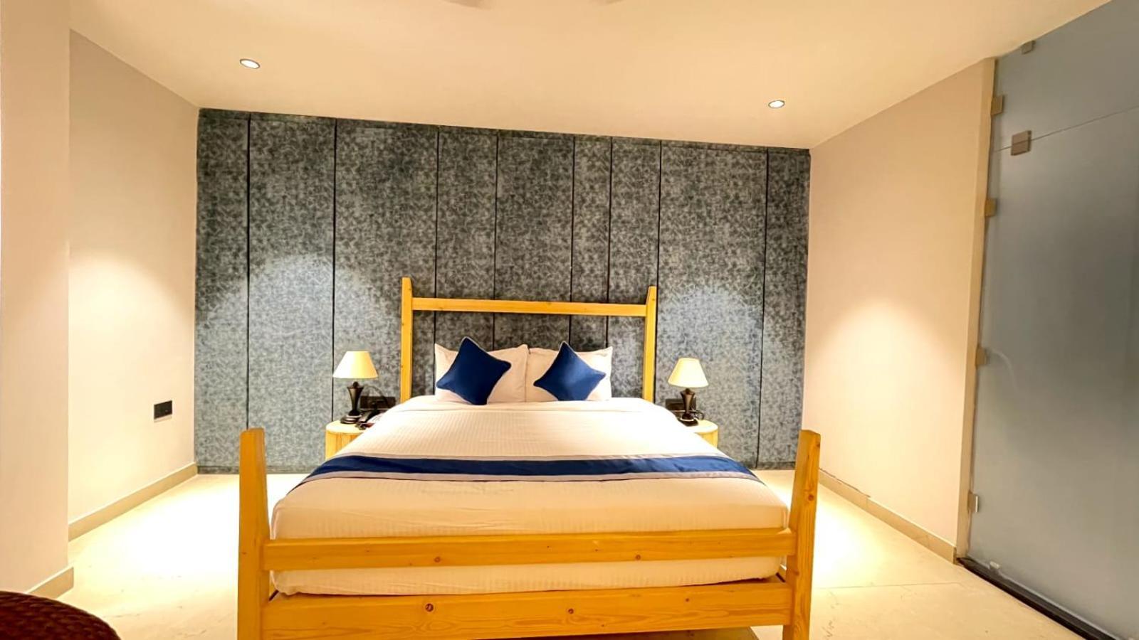 Chirala V Hotels And Resorts מראה חיצוני תמונה